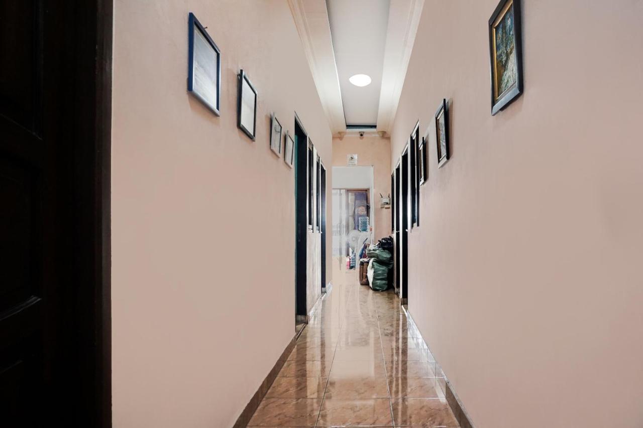Oyo 91754 Wisma Tiqita Syariah Jakarta Exterior photo