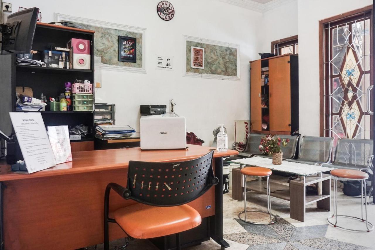 Oyo 91754 Wisma Tiqita Syariah Jakarta Exterior photo